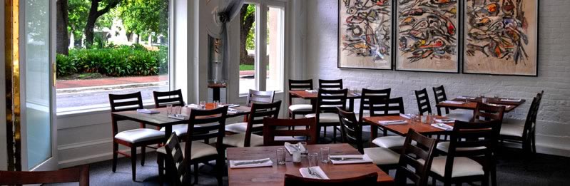 Mike's on the Avenue