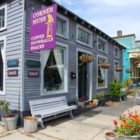 Corner Muse Snack & Snowball