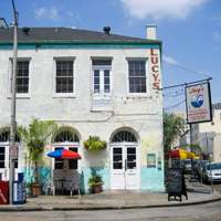 Lucy's Retired Surfer Cafe
