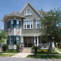 1896 O'Malley House, a Bed and Breakfast Inn and Art Gallery
