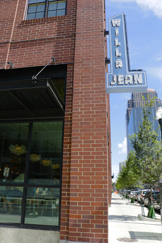 Which restaurants open for dine in